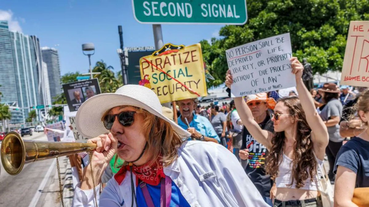 Mahakaal_22's tweet photo. Known as "50501", for "50 protests, 50 states, 1 movement", the demonstrations were intended to coincide with the 250th anniversary of the start of the American Revolutionary War. https://t.co/bmlBm5c0og
