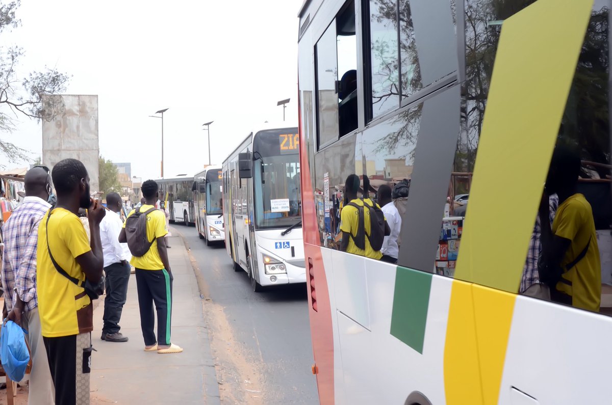 dakardemdikk1's tweet photo. Ziarra Générale 2025 : Dem Dikk au cœur de l'événement !
La Fédération des Dahiras Tidiane de Dakar et sa banlieue fait confiance au professionnalisme de Dem Dikk, le transporteur officiel des grands événements, pour assurer le transport lors de cette occasion. https://t.co/REU7sij3yY