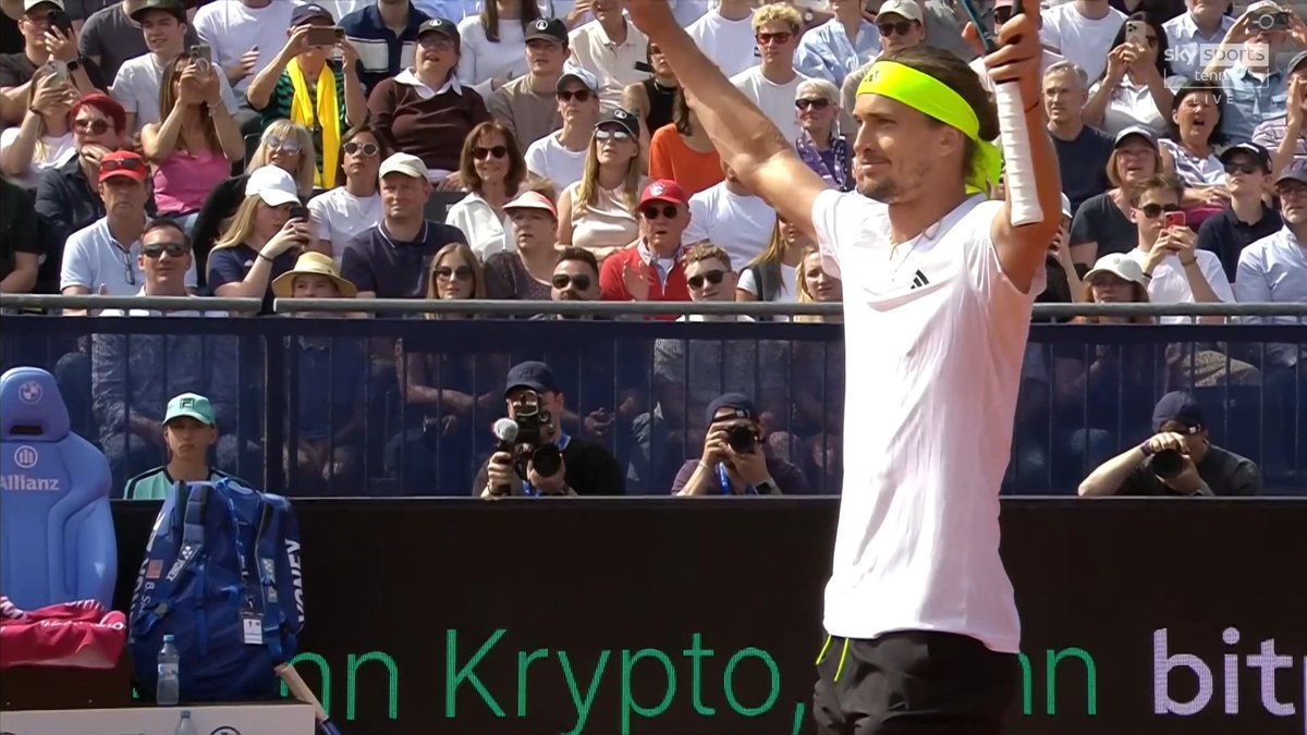 Ramz_004's tweet photo. 🎾🚨 Alexander Zverev defeats Ben Shelton in Munich to Win the ATP 500 Title!
#MunichOpen #Tennis #Zverev #atpmunich https://t.co/ozGNimzJE8