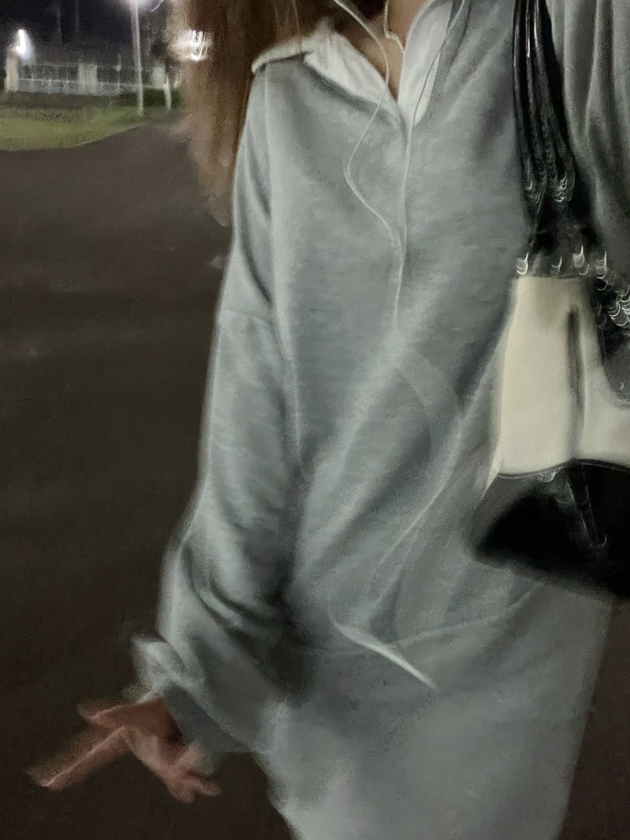 tntnine79's tweet photo. ブカブカの服��いすき！ https://t.co/Wr0Apa06Mv