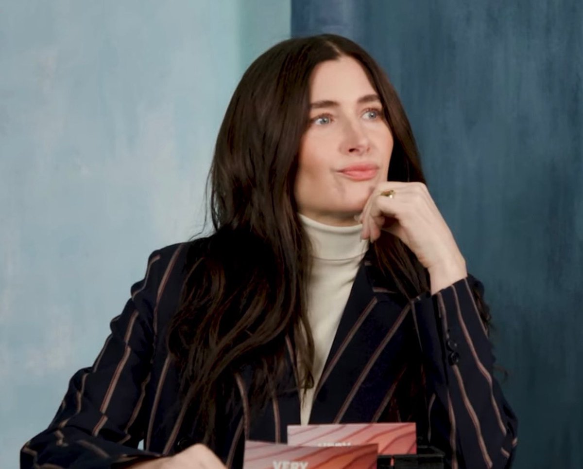 we as a society don’t talk about this outfit enough