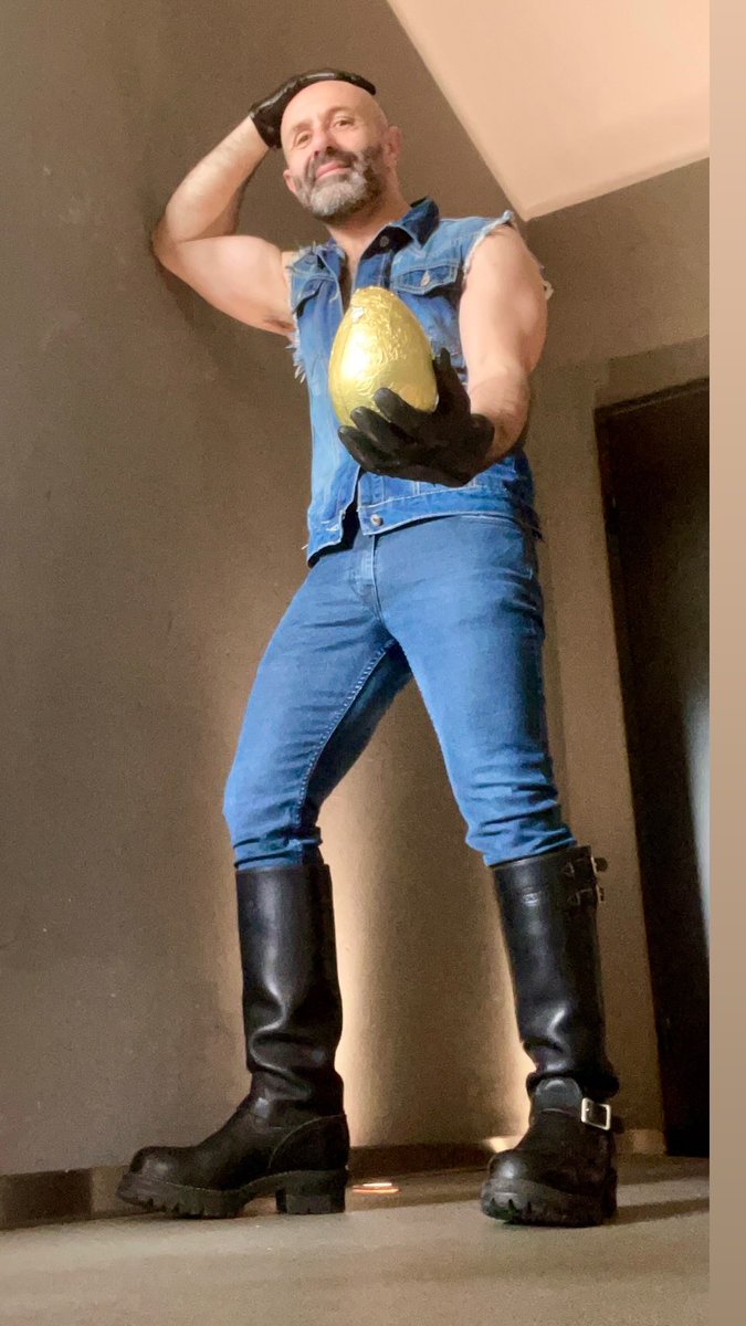 Bootsbeardmike1's tweet photo. Happy Easter my friends… #pasqua2025 #uovodipasqua #wescoboots #levisvintage https://t.co/EzsrDzVJNp