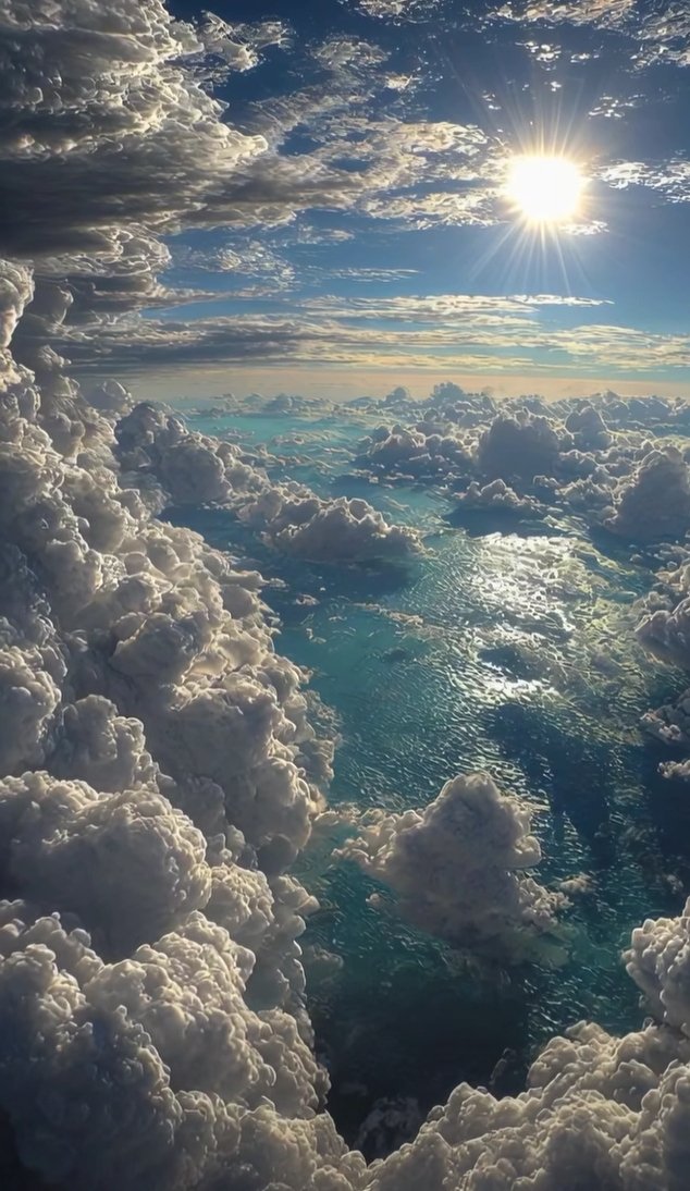 sharabonti0990's tweet photo. The beauty of our planet as seen from above the cloud line. Simply stunning.
  * #AboveTheClouds
 * #Cloudscape
 * #SkyHigh
 * #AerialView
 * #Heavenly
 * #Sunlight
 * #BlueSky
 * #WhiteClouds
 * #Perspective
 * #EarthFromAbove
 * #NaturePhotography
 * #BeautifulSky https://t.co/zAEdp2i6e3
