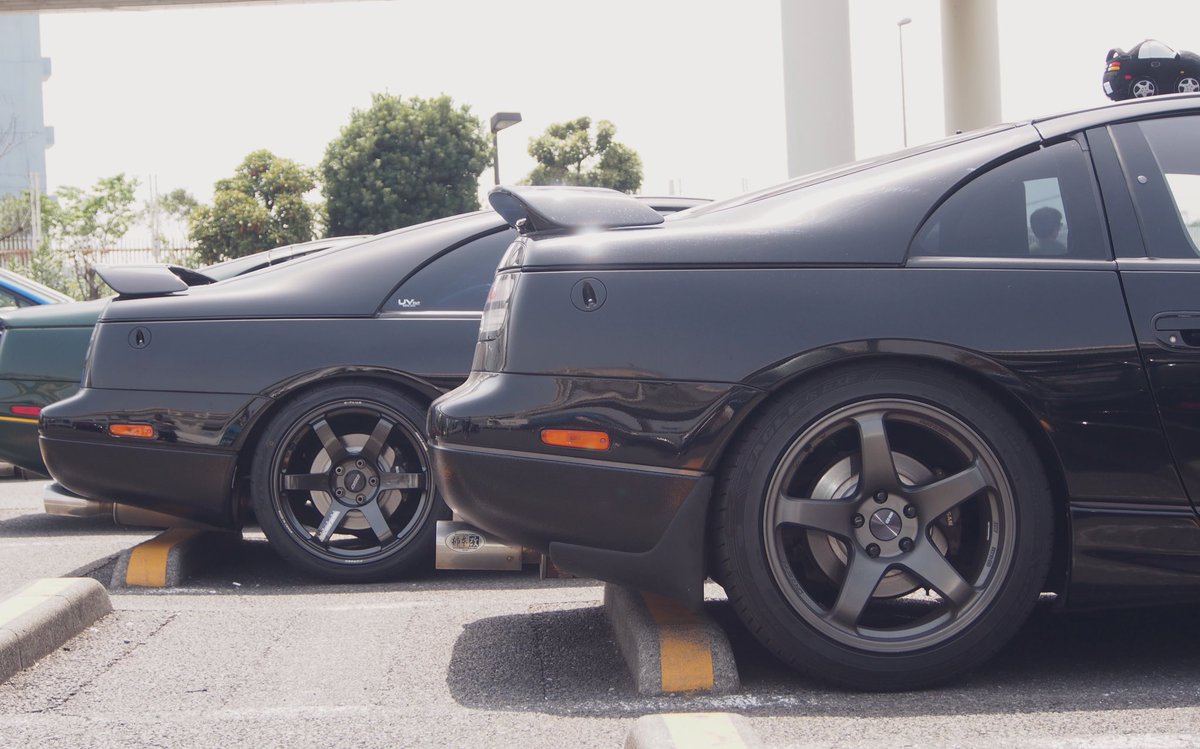 Z32 2シーターと2by2のリア差分。
パッと見で見極められたらZ32マニアです😌