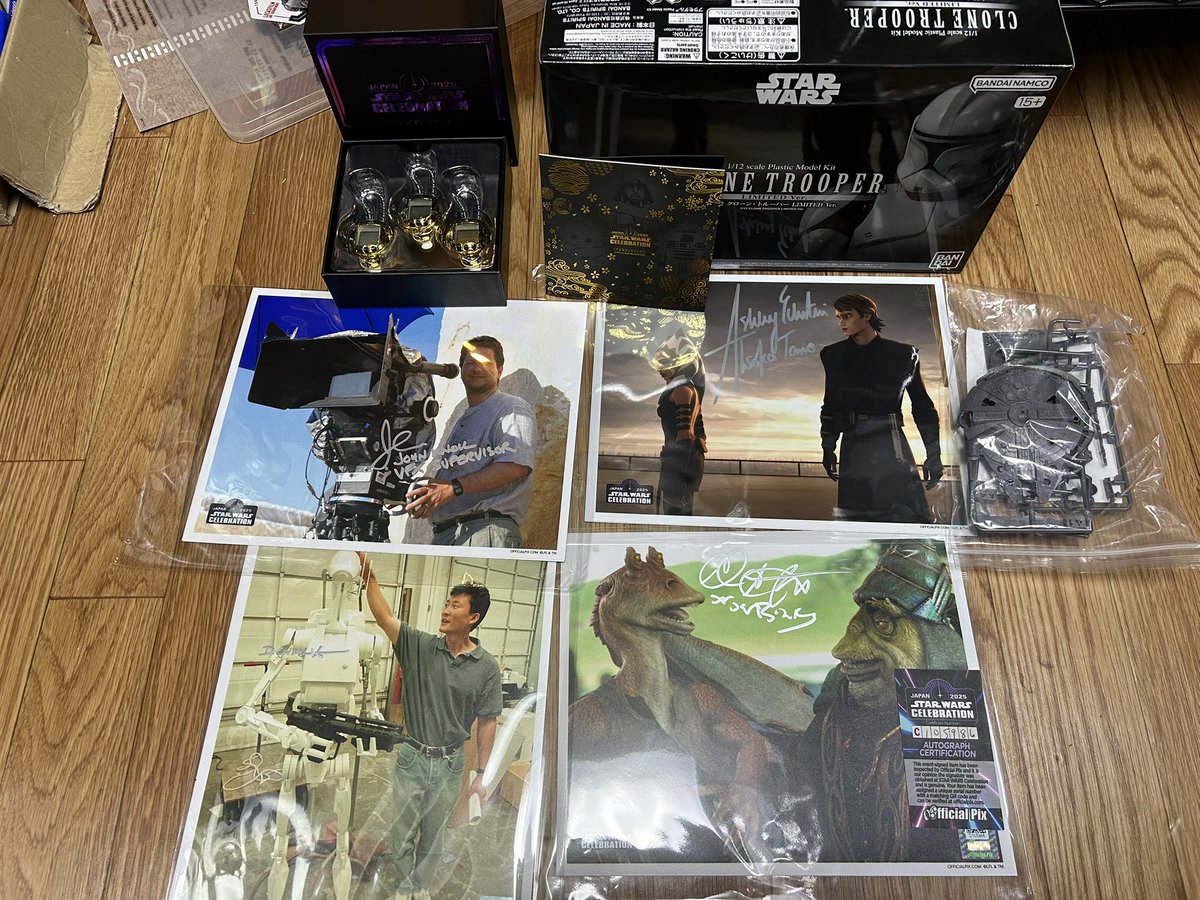 3日間の収穫。
あとは入場チケット買う時のオプション多数。たまごっちがお気に入り。