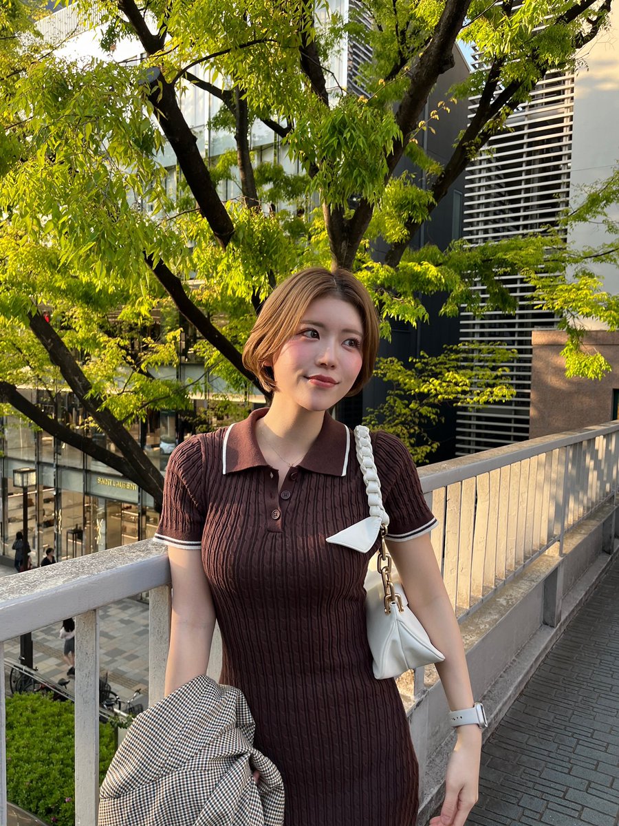 Natssumiiiii's tweet photo. みんな大好きショートのお姉さん‼️ https://t.co/ZJl3Ai3lJC