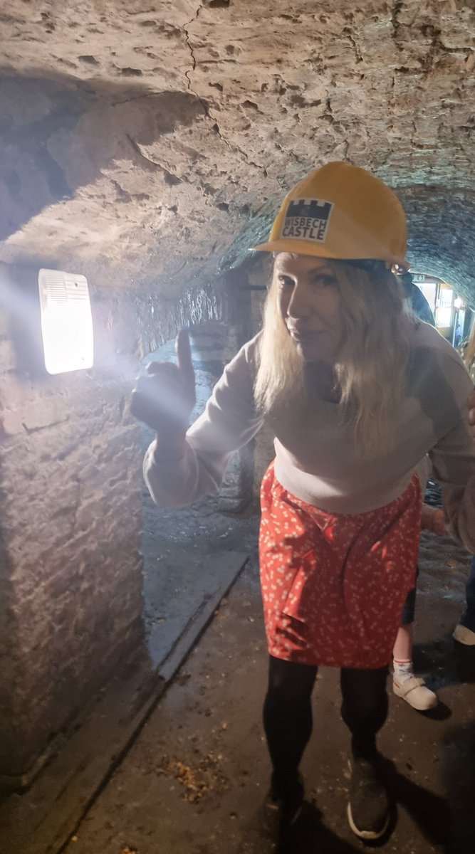 LizSennitt's tweet image. Stepping into the Wisbech Castle prison vaults with some serious #felony #chic head gear, after an amazing tour by @WisbechCouncil volunteers. Great job, WTC.