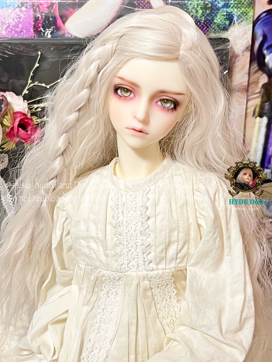 とわさん <a href="/s_towa/">とわ</a> の"ムーン"という名の16mmグラスアイです

どことなく古書の世界に住んでいそうな雰囲気の、いそうでいなさそうな不思議さを感じさせてくれるアイです

はちみつグラスアイ探しの一環でお迎えが叶うといいなぁと思っていました

なんだかいろんな表情を見せてくれます、とても素敵🥰