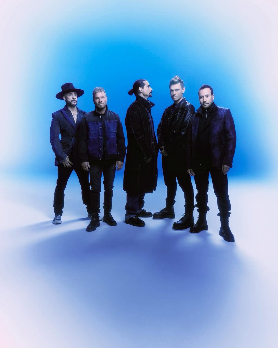 BsBMxico's tweet photo. On this day in 1993, five guys came together in Orlando and changed pop music forever. 💫 Today, we celebrate 32 YEARS of the Backstreet Boys

Here’s to AJ, Brian, Howie, Kevin, and Nick — thank you for 32 years of harmonies, heart, and history.

KTBSPA. 💙 https://t.co/Zea9plzag0