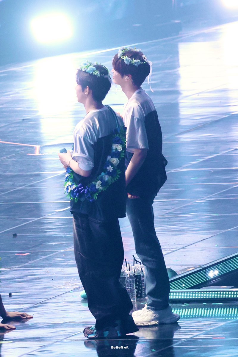 𝑩𝒖𝒕𝒕𝒐𝒏 𝐨𝐟 tweet media