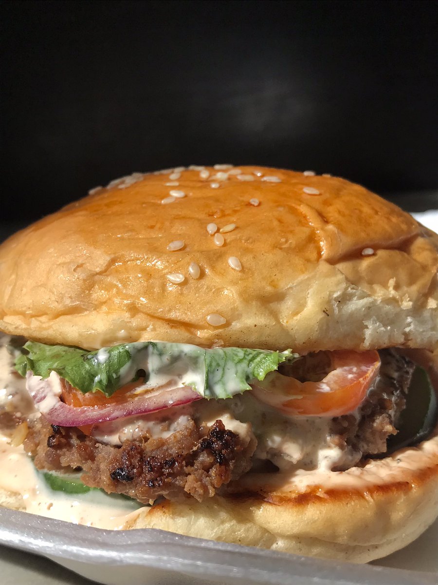 antyburger_'s tweet photo. Available now! 
1st frame-4000
2nd frame-5000
3rd frame-7000
4th frame-3000/6000
📍Wuse zone2, Abuja
Kindly retweet please 🙏 https://t.co/nM10V7NxWU