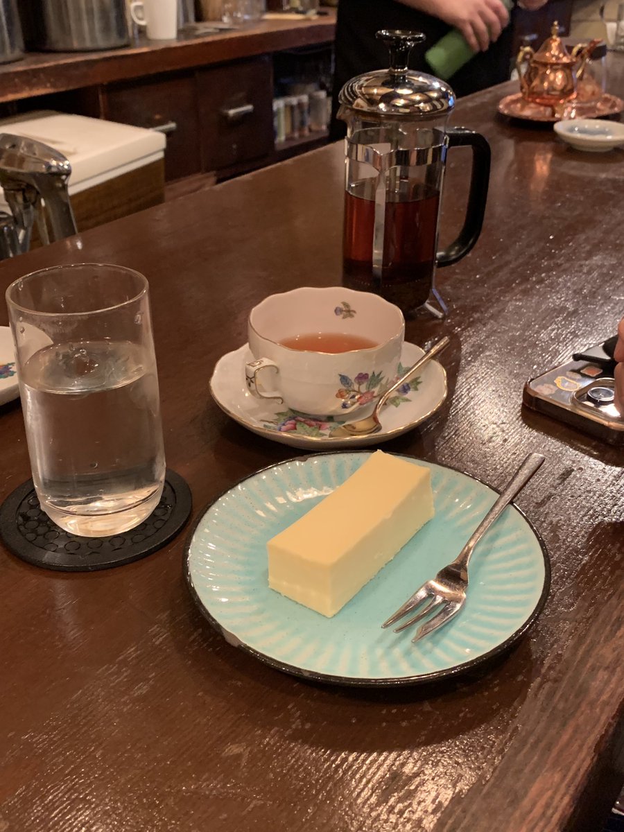 phatthainoodle's tweet photo. 갓챠와 킷사텐에 빠져있다 https://t.co/jbUgn8N532