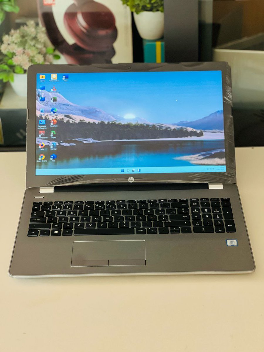 PussinB545's tweet photo. HP 250 G6 Notebook – Garantie incluse

Processeur : Intel Core i5-7200U (2.50GHz à 3.10GHz)
RAM 8 Go
SSD 256 Go
Écran 15 pouces
Graphiques Intel HD 620
3 ports USB, HDMI, RJ45
Wi-Fi et Bluetooth intégrés
Clavier : Alphanumérique
Autonomie : 4 h
État : Très propre
Prix : 135 000 F https://t.co/ADBBfraBJy
