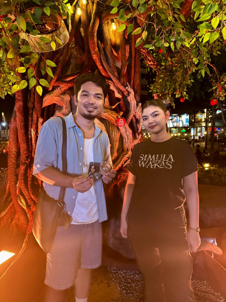 nasjo90's tweet photo. At nanalo ng signed PC!
syempre k OLBAP tau!
Haggard pro panalo! ๐
#SB19_PABLO #DAMTreeinBGC
@SB19Official #SB19
#SB19Time https://t.co/TlWj6OmvjG
