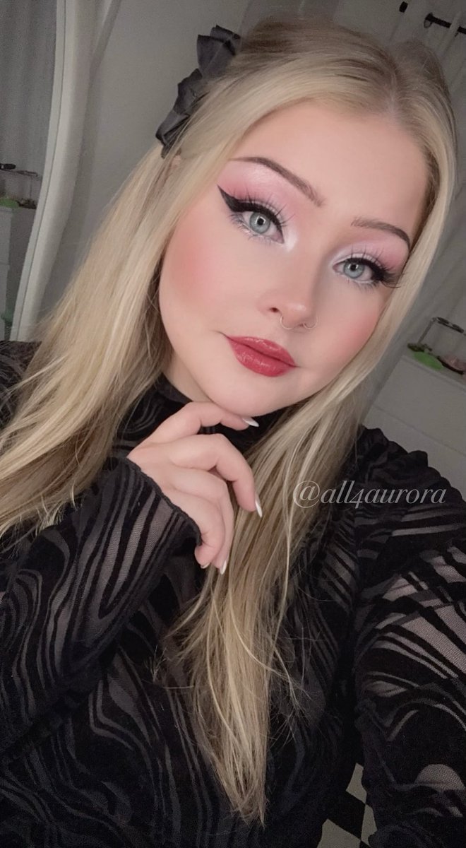 all4aurora's tweet image. My wish is your command