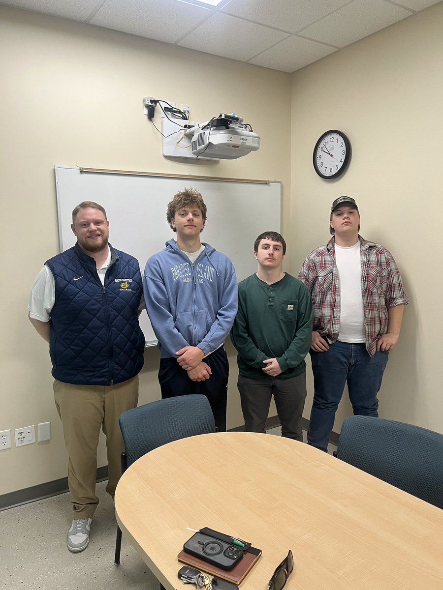 Big thank you to Coach Sheehan for taking the time to visit some more of our players today! <a href="/CoachNSheehan/">Nick Sheehan</a>