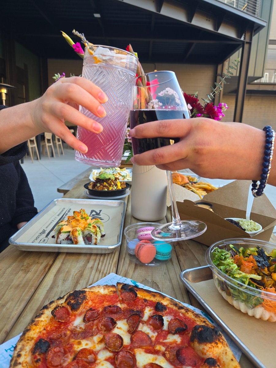 kernsknox's tweet photo. Pizza is the answer, no matter the question. 

@avapizzeria_knox https://t.co/aqSSsbsasD