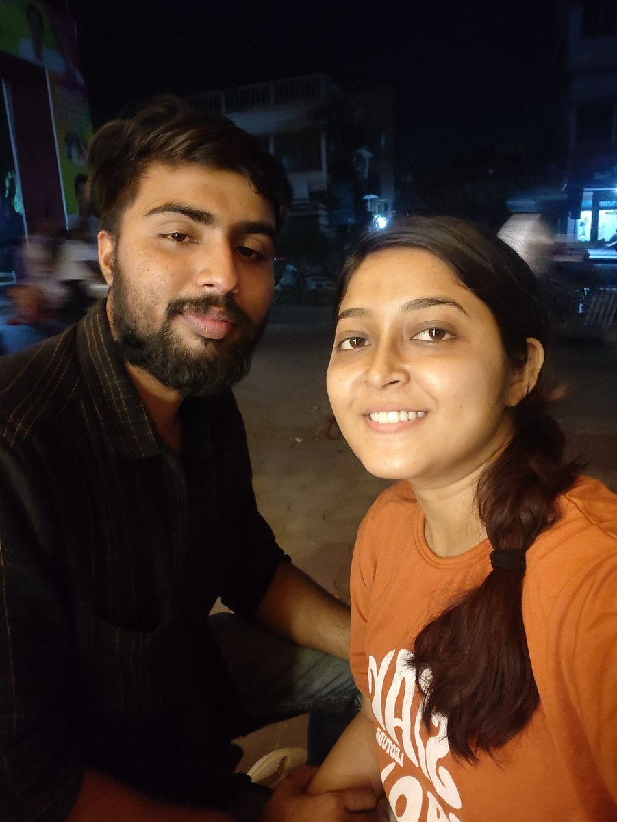 RimaChatterje's tweet photo. Yesterday Vibes 🍝🥟🍗🧃🦫
.
.
.
#momodate #eveningouting https://t.co/TBjL25yLVl