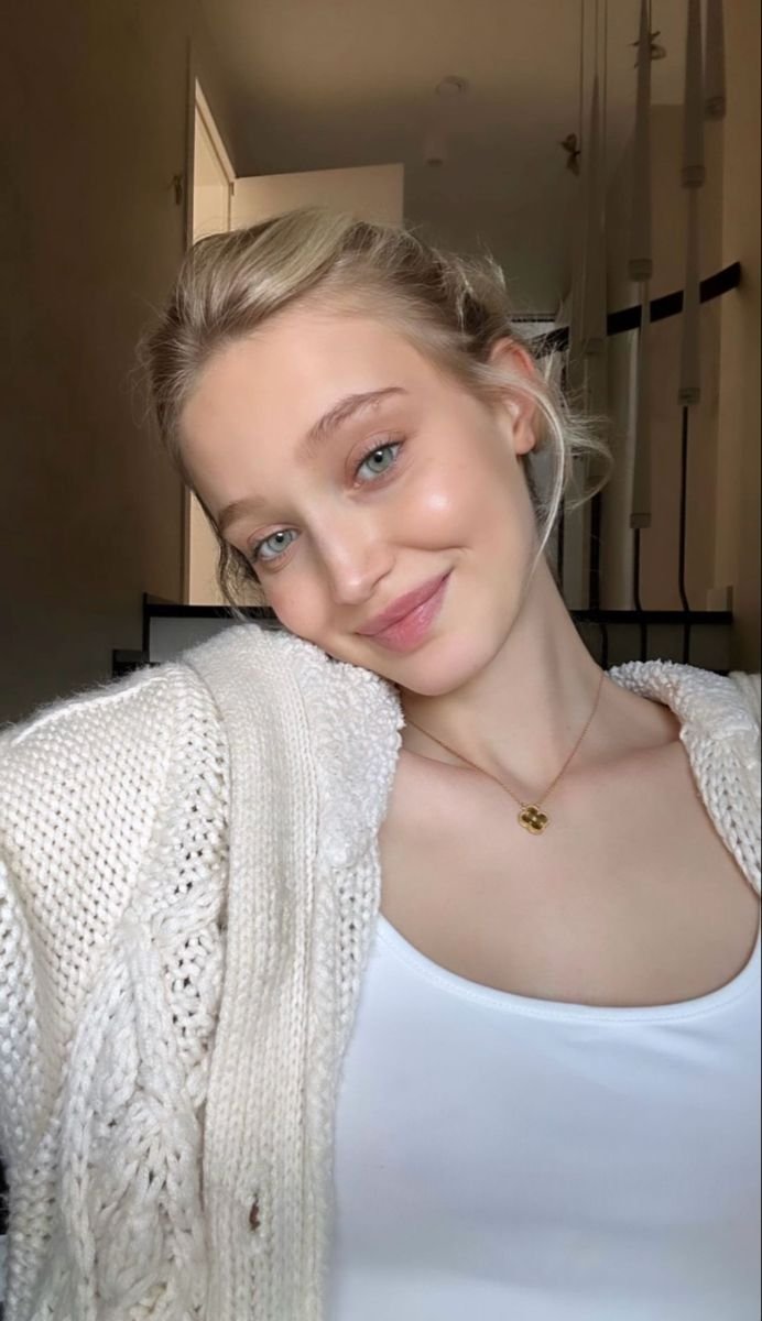 Elara_Wren's tweet image. If you see me on your feed, say hi
Repost for a follow back ❤️