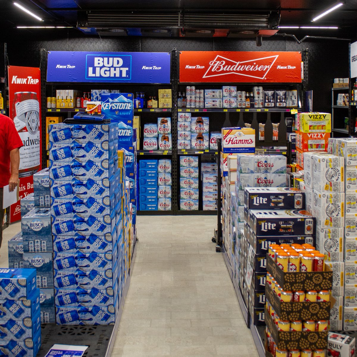 The smell of cold cardboard at 4pm on a Friday >>