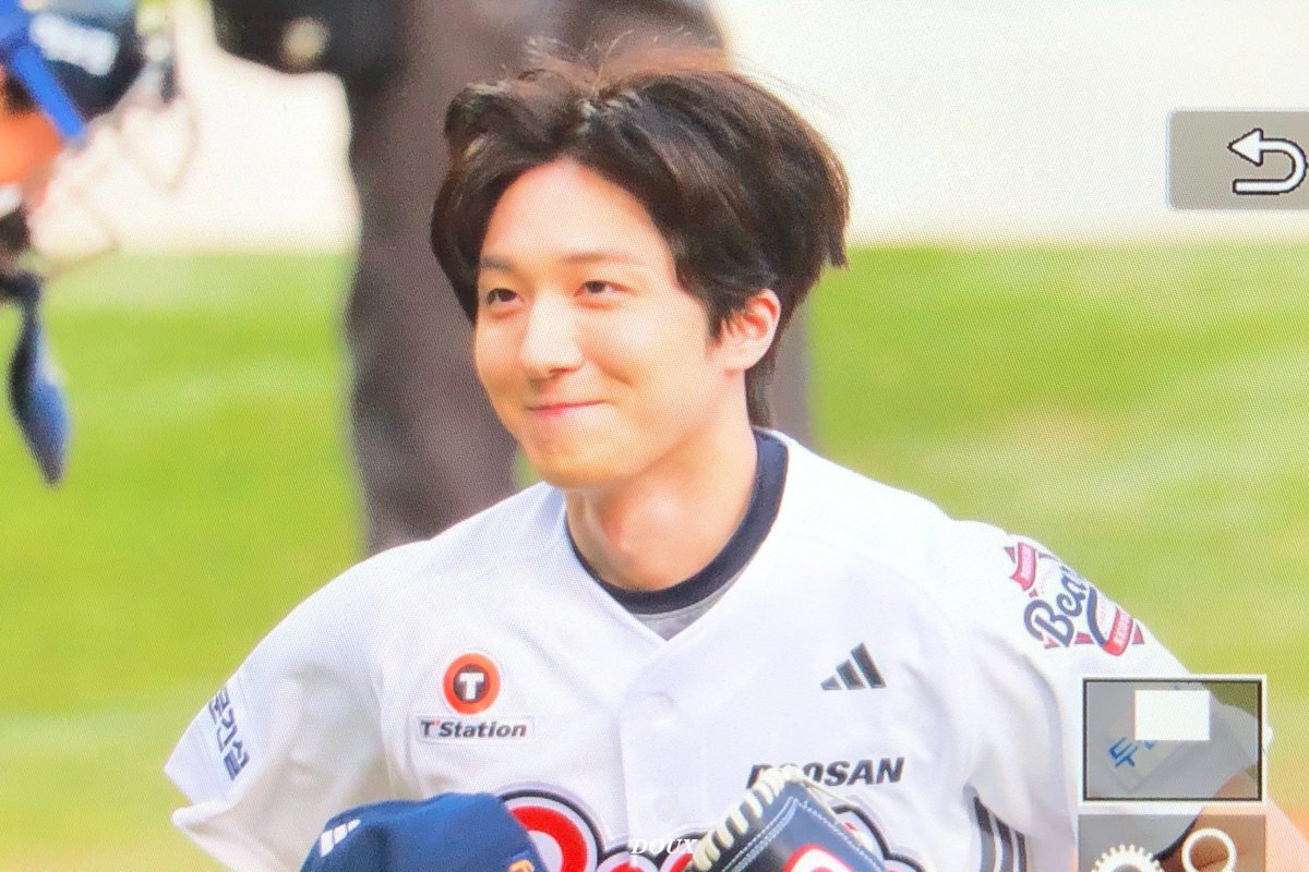 doux_cn's tweet photo. 250418 
두산승요 아기톡기🐰⚾️
#찬희 #강찬희 #CHANI #SF9 https://t.co/CZzmhMMm0O