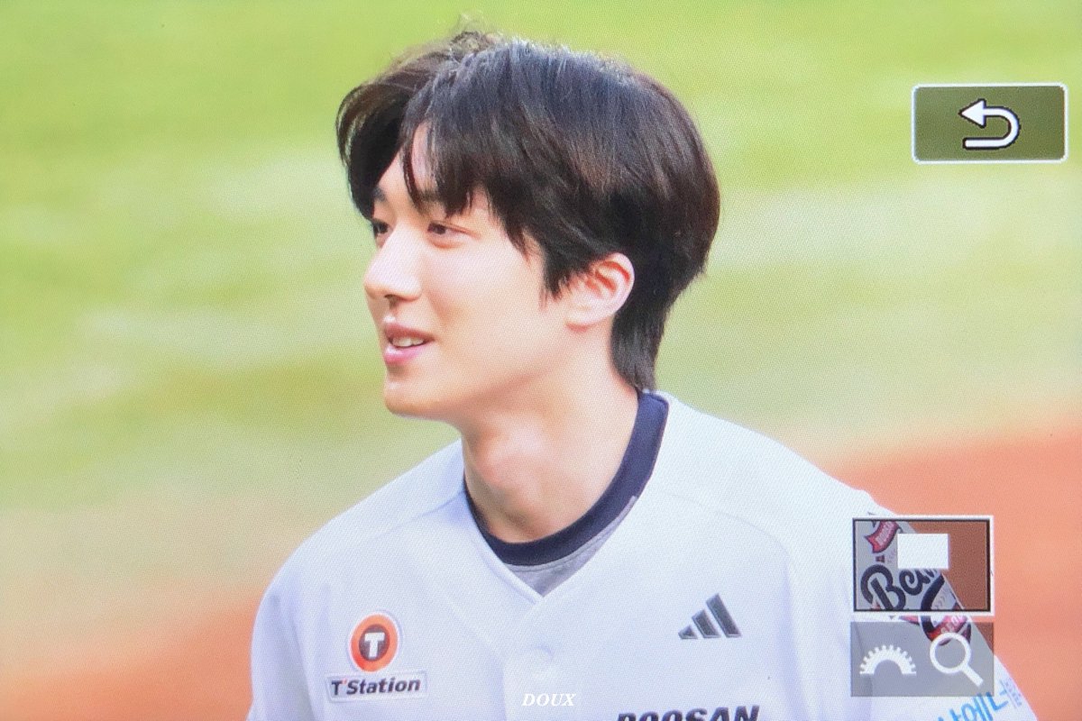 doux_cn's tweet photo. 250418 
두산승요 아기톡기🐰⚾️
#찬희 #강찬희 #CHANI #SF9 https://t.co/CZzmhMMm0O