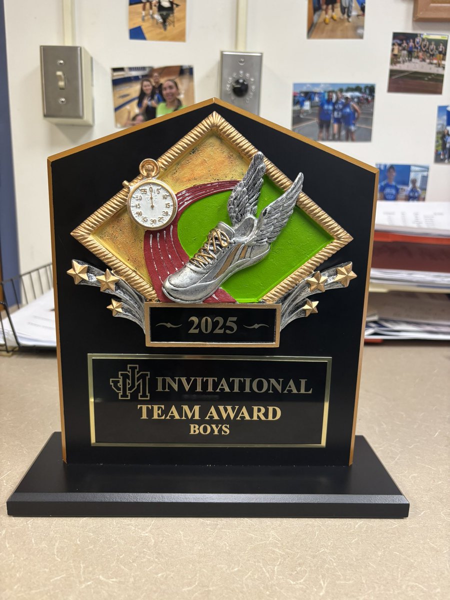 THStrack_field's tweet photo. Congrats to our boys team on winning The John Marshall Invitational! 
@Trinity_Hillers @TRINITY_MLUCAS @thstrinitypride https://t.co/0B8DUyMWcP
