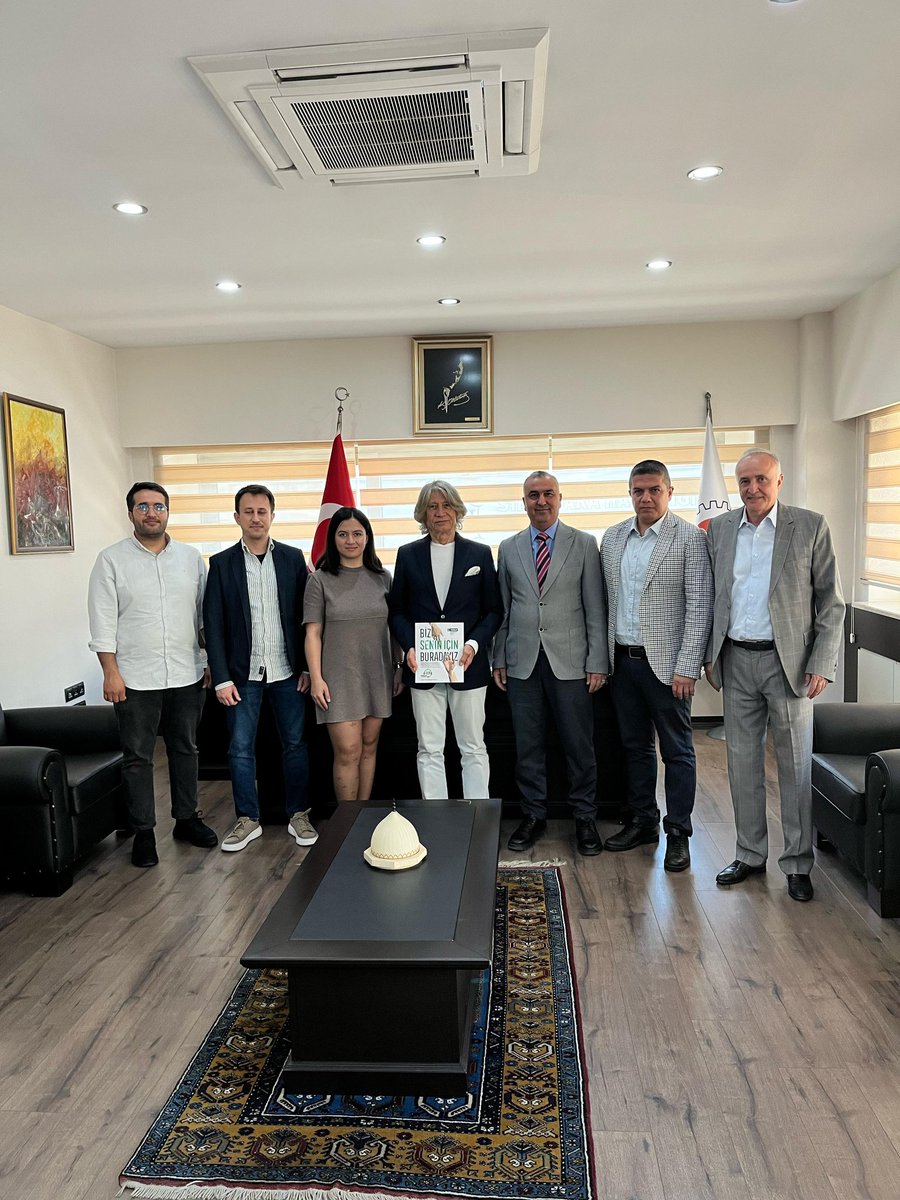 Şube Başkanımız Kemalettin Erdoğan ve Yönetim Kurulu Üyelerimiz, MTSO Yönetim Kurulu Başkanı Hakan Sefa Çakır’a ve MTSO Meclis Başkanı Hamit İZOL 'a  nezaket ziyaretinde bulunarak projeler hakkında bilgi aktardı.#yeşilay