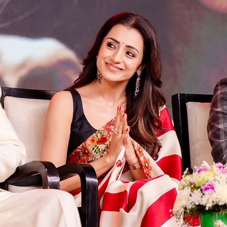 Go00t-5WgAACCMj?format=jpg&name=small