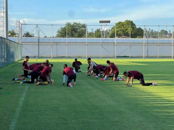 Princessbrakz's tweet photo. ✍️Mazoezi ya kwanza kwa Stellenbosch FC baada ya kuwasili visiwani Zanzibar kucheza mchezo wa nusu fainali mkondo wa kwanza dhidi ya Simba SC https://t.co/9EoUsEkyYD