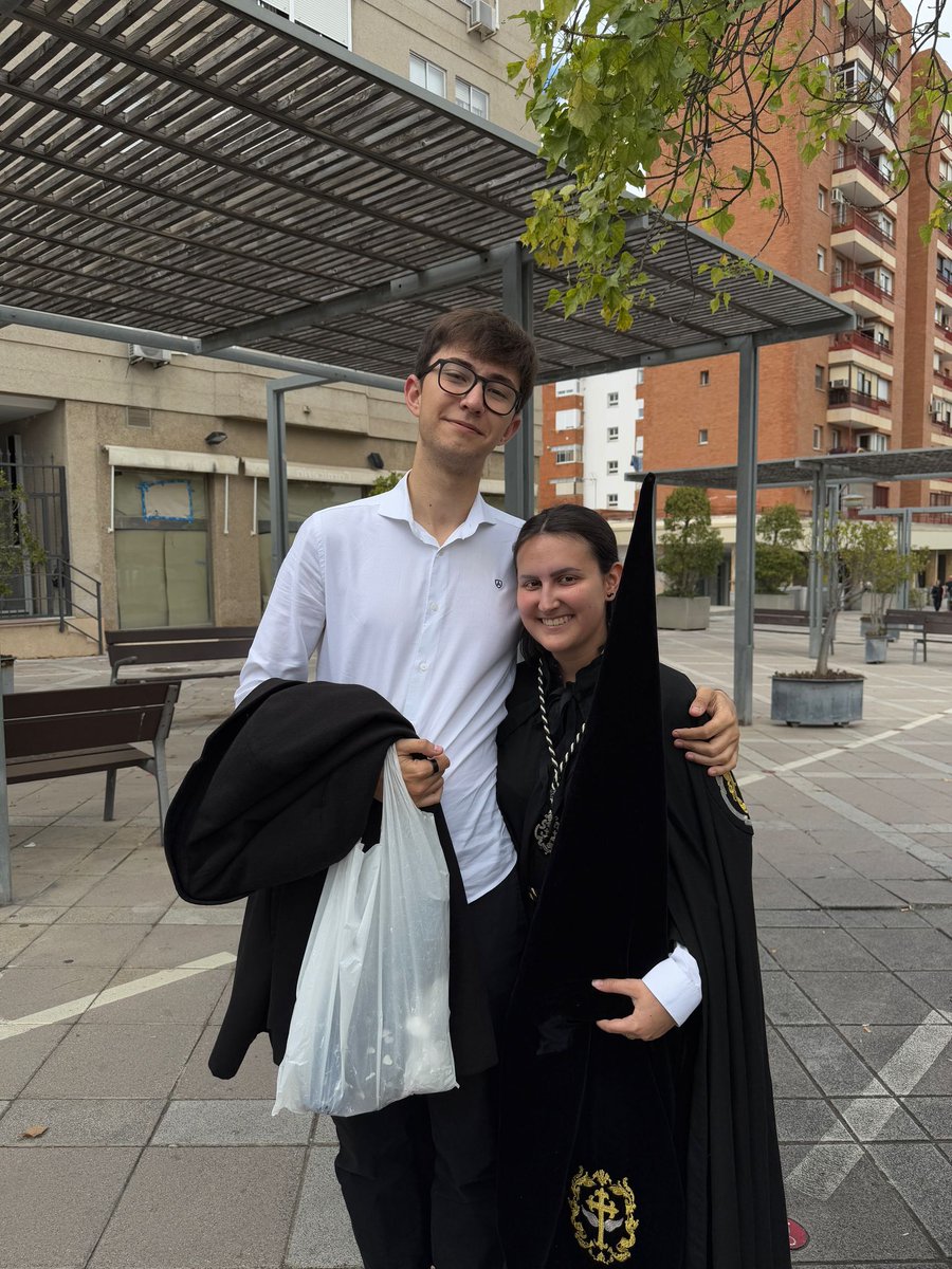 Lesomiia's tweet photo. Va por ti abuelo❤️‍🩹 https://t.co/YiZNXry73y
