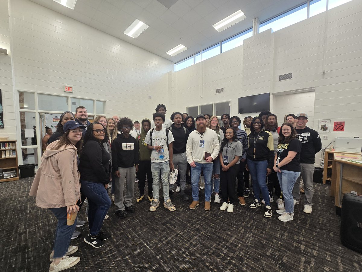 Smith, Warren tweet media