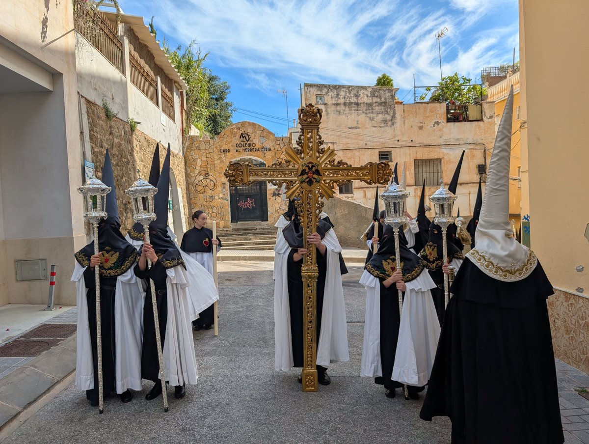 geocofrade's tweet photo. 🔴 Viernes Santo. En el día de hoy podrás seguir la salida procesional de @AmoryCaridad en directo con Geocofrade:
https://t.co/PjirvM8Cqq #CofradíasMLG https://t.co/CdO7FoJnlW