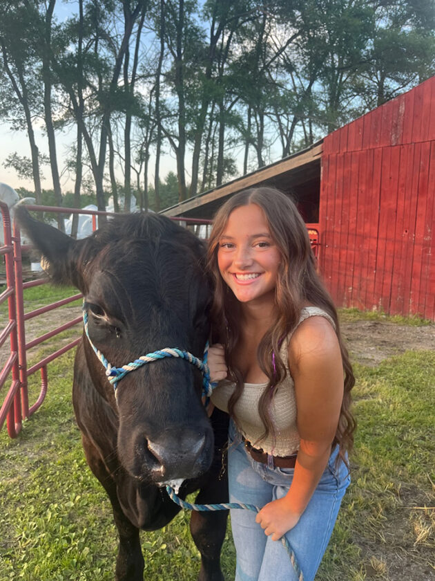 MI4HFoundation's tweet image. As 4-H’ers dive into their livestock journeys, they’re not just raising animals-they’re growing into resilient, confident people, embodying the 4 H’s every step of the way. Meet some incredible youth & learn how 4-H is shaping their futures:
thealpenanews.com/life/2025/04/s…