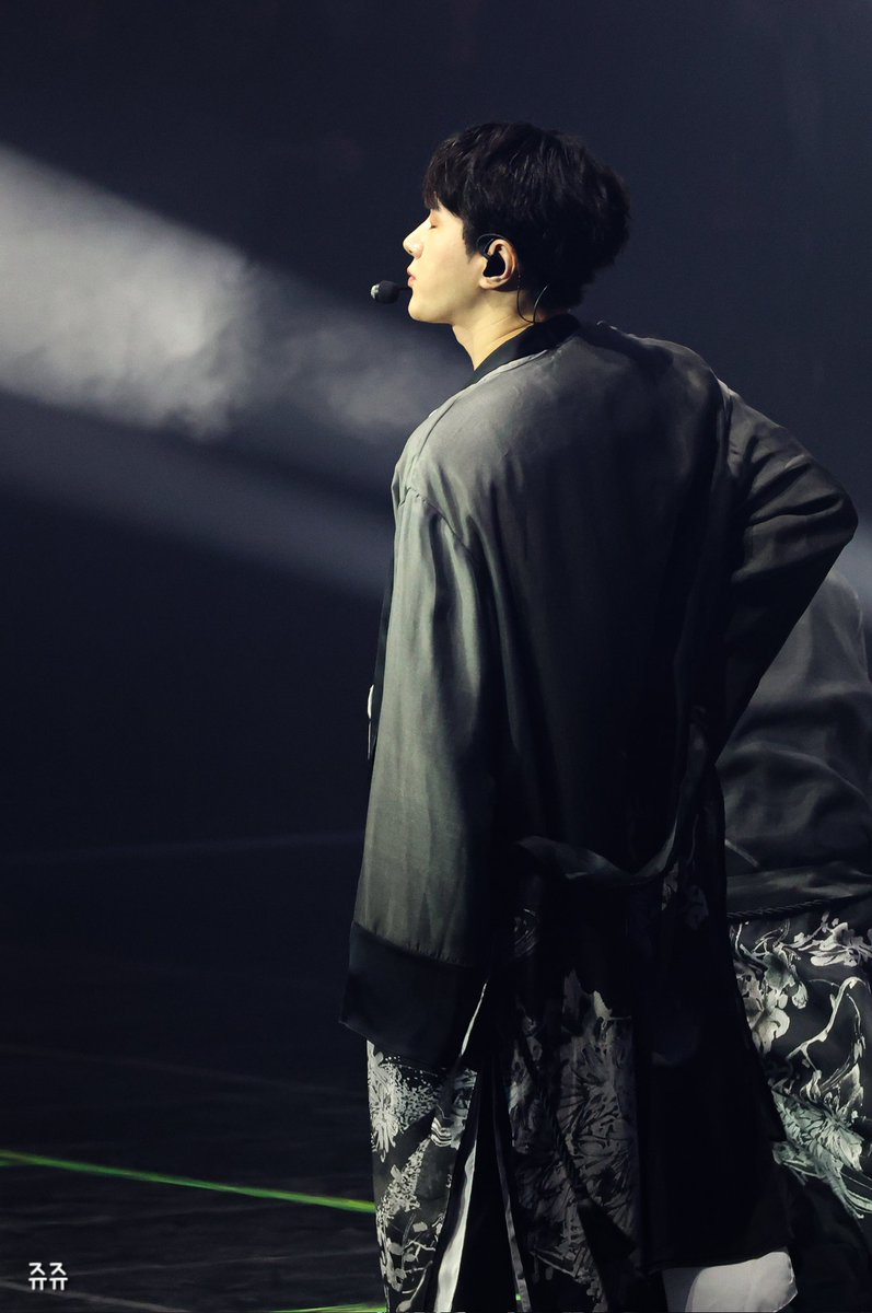 dpfghfflr's tweet photo. 240412 인피니트 리미티드에디션 앵콜콘

🫢

#인피니트 #INFINITE #인피니트콘서트  #LIMITED_EDITION_ENCORE #김명수 #엘 https://t.co/WuDuExTQuI