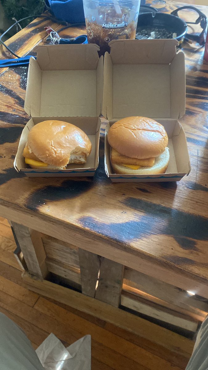 GregMiller69420's tweet photo. Just a Catholic in Kentucky where seafood is at a #minimum
#Gibbys #Conrads #CaptainTres #Gerschbecks #OGBoBrooks #Jimmys #GiveMeSomeRealFuckingSeafood #Immediately https://t.co/UQlmWyj4zy