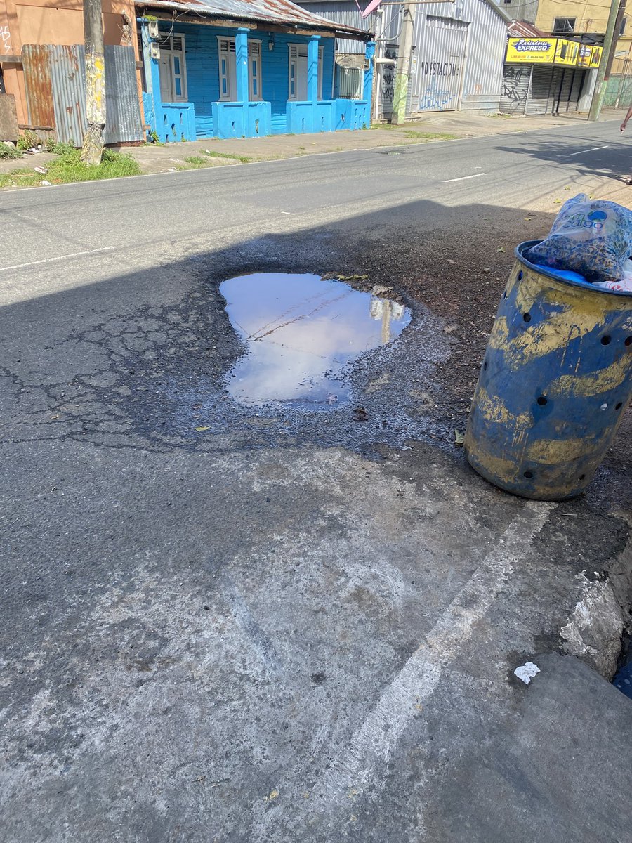 edisonrd28's tweet photo. @FellitoSubervi @caasdrd y está avería para cuando C/yolanda Guzmán casi esquina maría viuda de la cruz https://t.co/MKj3lpr7JQ