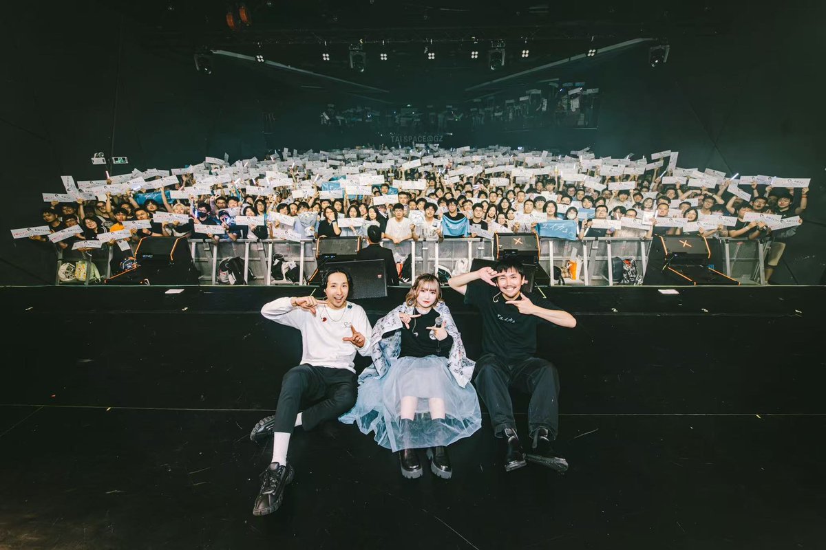 yuika_singuitar's tweet photo. Yuika 1st Asia Tour
広州公演有難うございました.ᐟ.ᐟ.ᐟ🎉㊗️
めちゃくちゃ盛り上がっててうっきうきでらいぶしちゃった☁️🫧

もーまんたい！！！しょーろんぽー！！！ https://t.co/9wU2VnA6fr