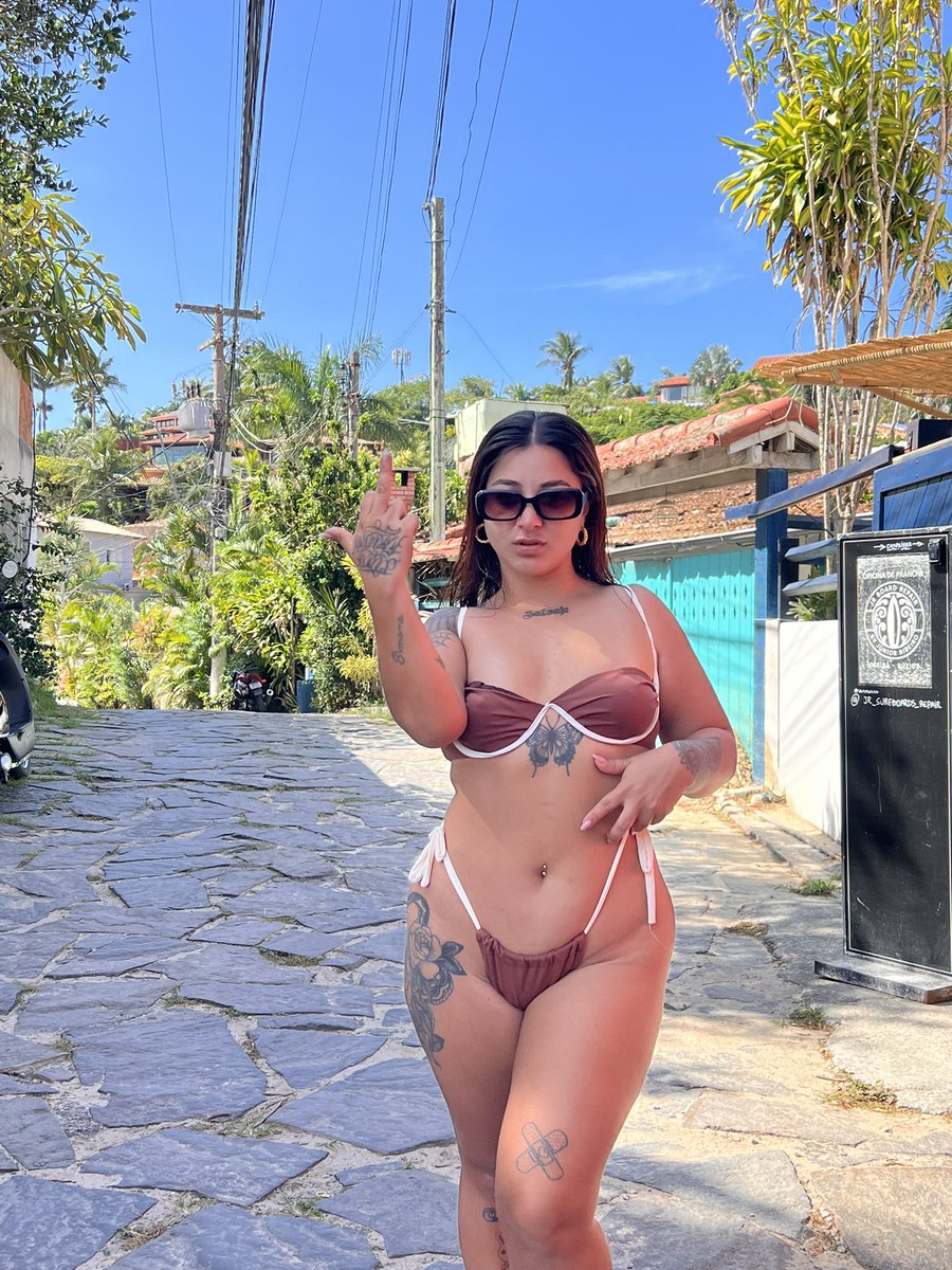 Latinlilkitten's tweet photo. Hi betas ! Online to destroy you. https://t.co/UkCJZ2WE30