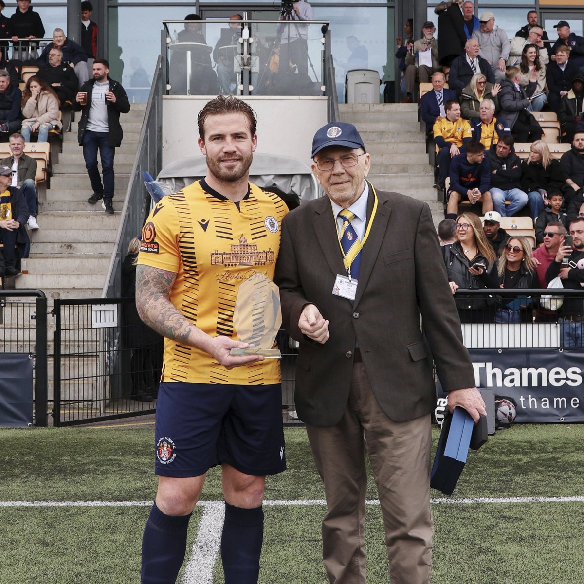 Slough Town FC tweet media