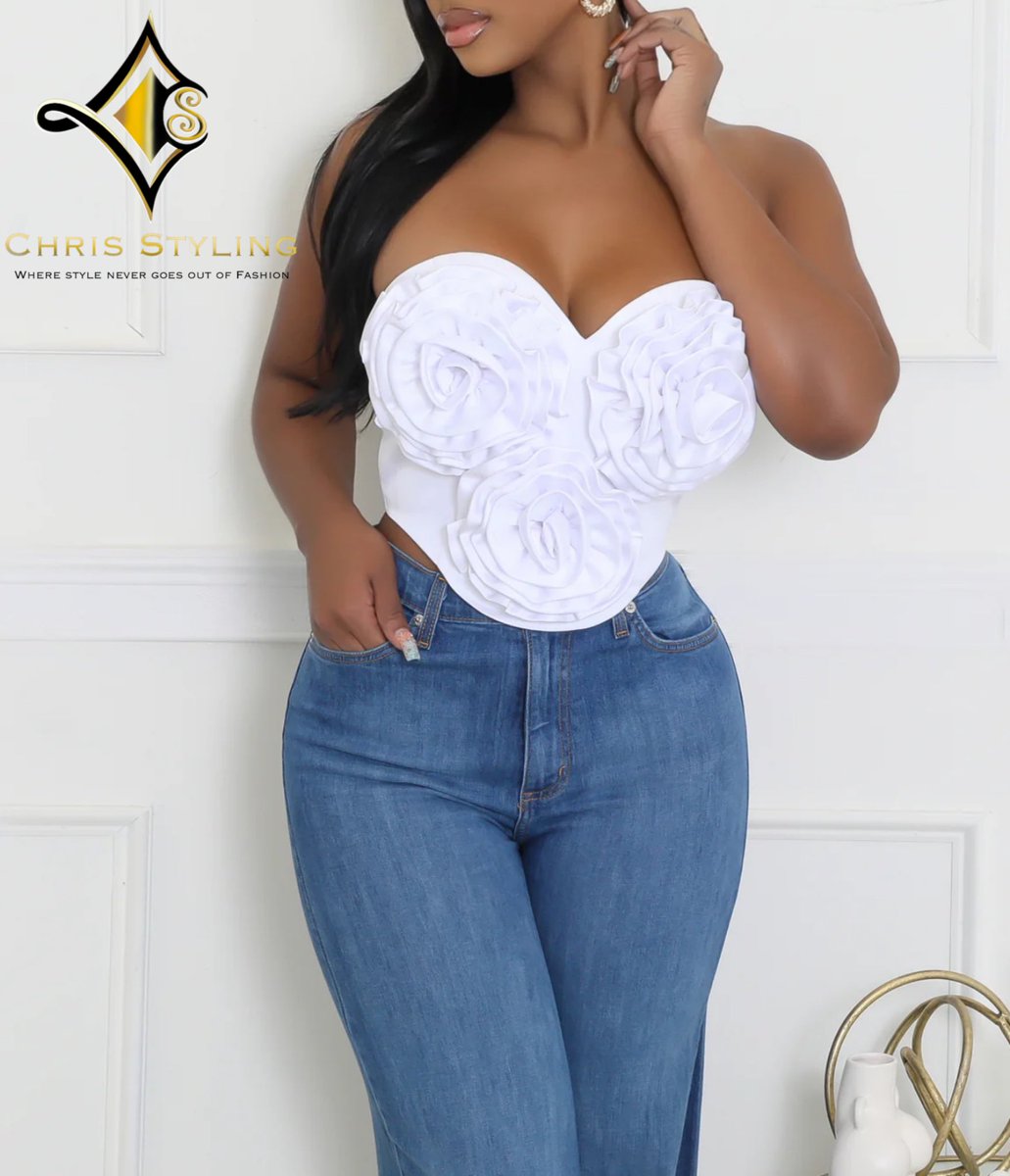 Chrisstyling12's tweet photo. Color your wardrobe with our White #Odelia Rose Top! 🌹 
•
•
Sizes: S,M,L (Medium-Stretch)
* Model is wearing a size “SMALL”.
•
Price:💲300.00TTD https://t.co/FFec8ywOgb