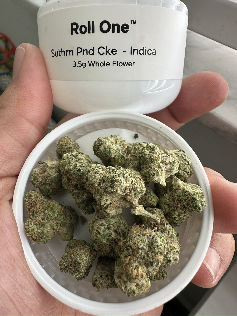 USVSTHEBUFF's tweet photo. Southern Pound Cake by Roll One via Trulieve https://t.co/Q5OvGNM0ms
