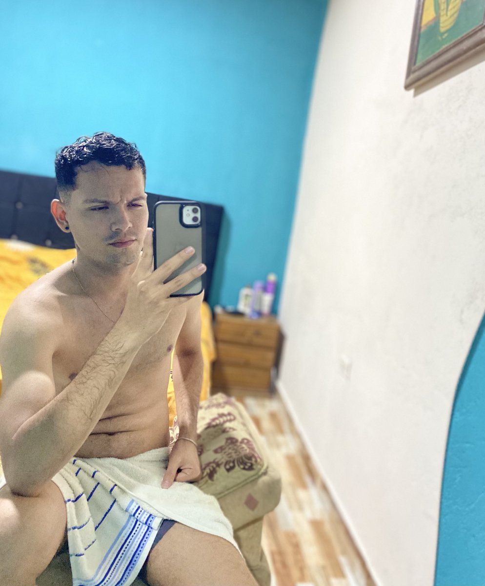 olaya👽 tweet media