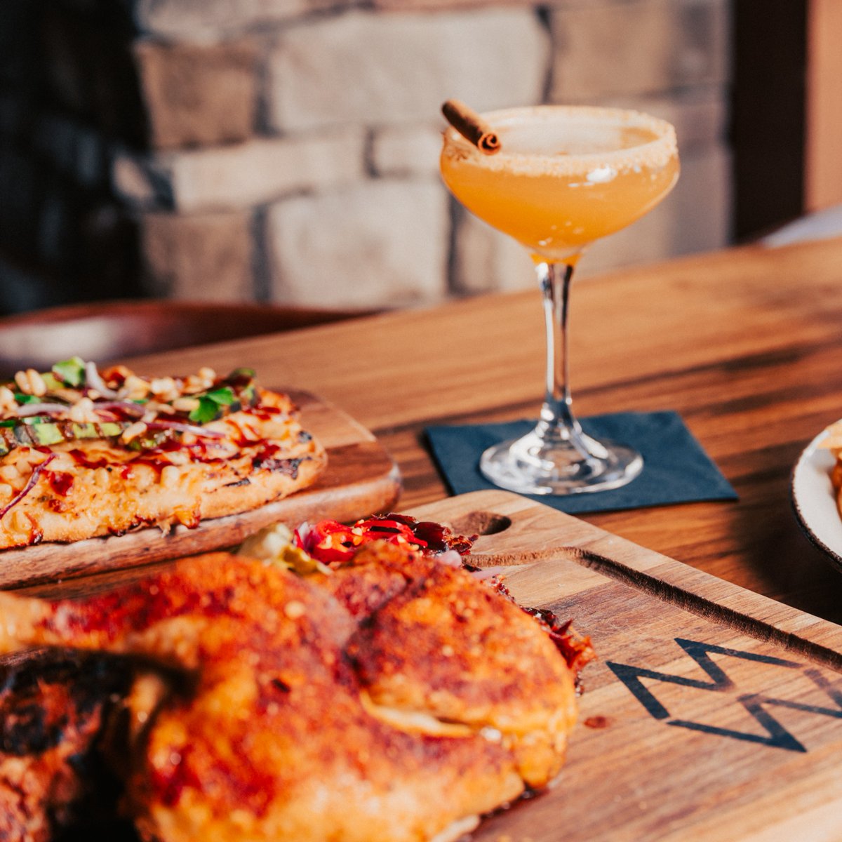 New music from Morgan &amp; a lunch spread like this? Our kinda Friday 🎶 🍹