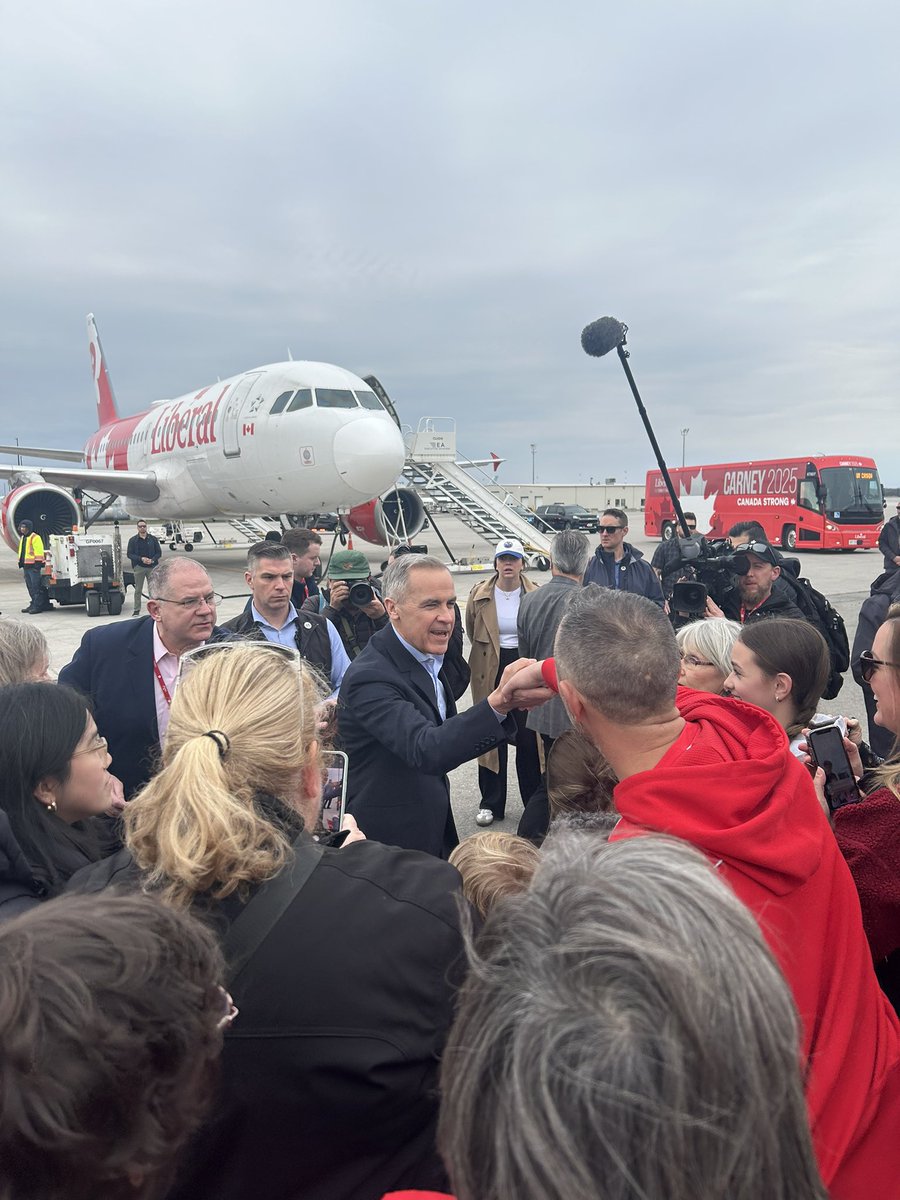 joshuamjbell's tweet photo. Welcome to Flamborough-Glanbrook-Brant North PM @MarkJCarney.
#hamont #flamglan https://t.co/BzwrAxFuTC