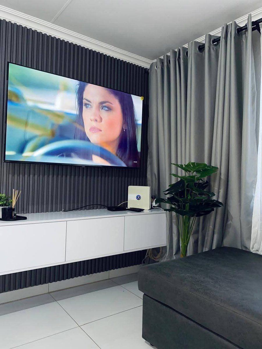 naytholo's tweet photo. My friend renovated her RDP 👌🏼 https://t.co/jvdnMgj4Rl