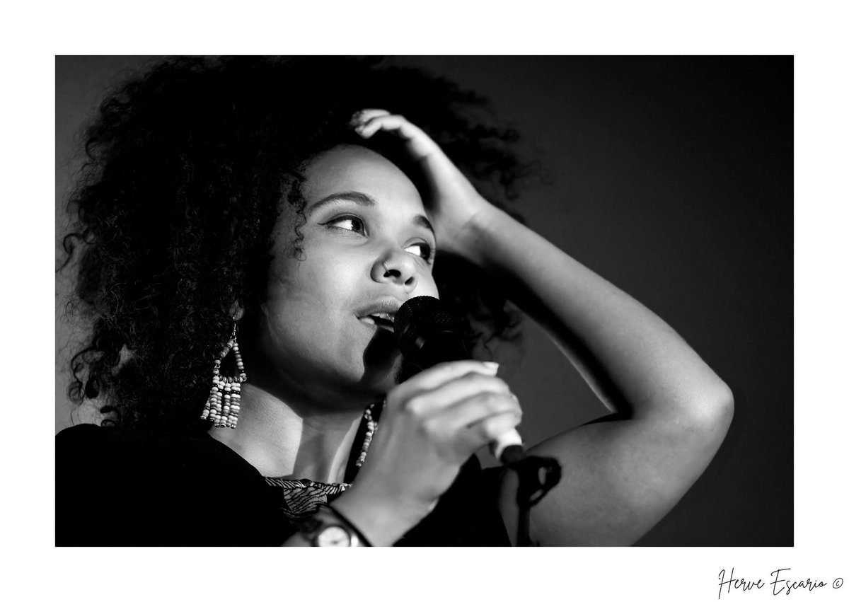 Cette semaine c’était concert avec ANNE PACEO pour la création “Atlantis” ! 🌊
J’ai aussi eu le plaisir d’être invitée à chanter quelques morceaux avec le @Skokiann brass band pour leur release party au New Morning (Officiel)🔥
Ce soir, je serai avec "Bigre!" Big band !!!