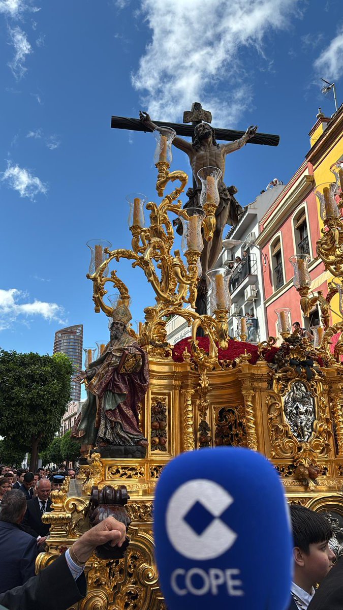 SaetaenCOPE's tweet photo. 🚨 ¡Ya en directo con el Viernes Santo!
🎤 @IsaacEscalera se encuentra en Triana con @HdadCachorro
Escúchanos en COPE MÁS Sevilla:
📻 105.8 FM
📲 APP de COPE (buscar en la misma: COPE MÁS Sevilla)
👉 Enlace web: https://t.co/qxoJ3RaFPT
#SSantaCOPE #SSantaSevilla25 https://t.co/R4TS4vi3li