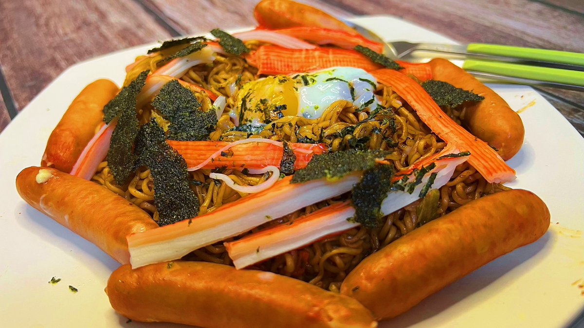 Hanami Lay 🦇👓 tweet media