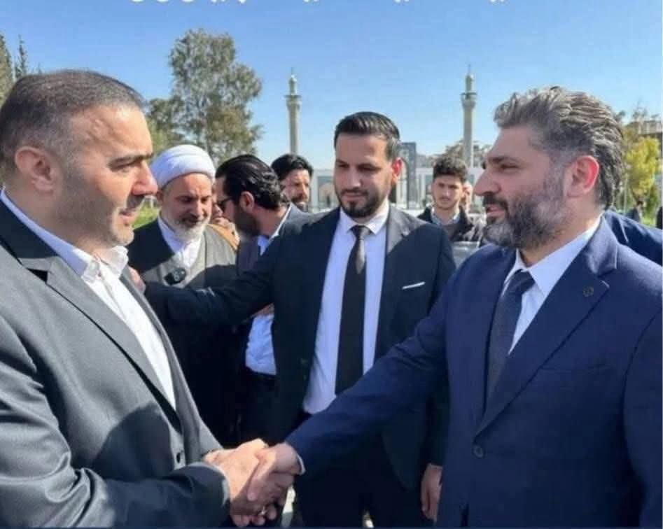Omar_Madaniah's tweet photo. وزير الثقافة السوري لم يمضي على جلوسه على كرسي الوزراة الا شهر، و بدون حسد اخطاءه فاقت إصلاحاته

ظهر في صورة مع محمد فاضل بلوي صاحب شركة (الفاضل) التابعة لايران،شركة الصر��فة مسؤولة عن تمويل حزب الله وبشار الاسد 

وهو من بلدة نبل الشيعية، الشركة التي كانت تمو رئيسياً للاسد وحزبالة https://t.co/Pb08BChPJw